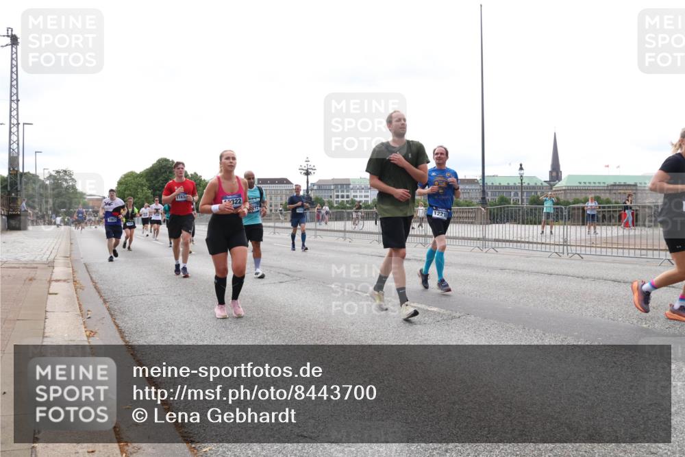29.06.2025 - hella hamburg halbmarathon Lena Gebhardt http://msf.ph/oto/8443700 29.06.2025 10:29:44 Lombardsbrücke 1063, 1163, 322, 12216, 1063, 1097, 1230, 1661, 1694, 2302, 2699, 3179, 3311, 3524, 3613, 4349, 4373, 4395, 4580, 5063, 5322, 5350, 6285, 6725, 7517, 7832, 8388, 8792, 8812, 8941, 9095, 9714, 9937, 10162, 10322, 10641, 10808, 10996, 11249, 11269, 11376, 11444, 11634, 11792, 11803, 11989, 12086, 12216, 12227, 12305, 12537, 13031, 13382, 13810, 14644, 15266, 16306, 16659, 16662, 16676, 17496, 17529, 17945, 18298, 18299, 18385, 18414 meine-sportfotos.de