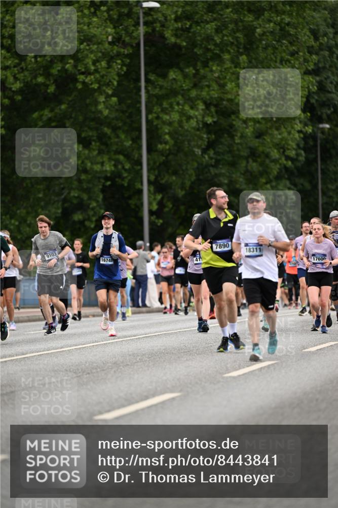 29.06.2025 - hella hamburg halbmarathon Dr. Thomas Lammeyer http://msf.ph/oto/8443841 29.06.2025 10:57:42 Kennedybrücke 1753, 2291, 4595, 5562, 6041, 6044, 6913, 7039, 7611, 7890, 8212, 8414, 8515, 9103, 9368, 9545, 9685, 10490, 10981, 11268 meine-sportfotos.de