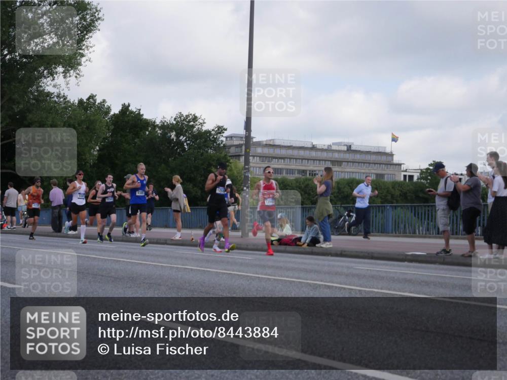 29.06.2025 - hella hamburg halbmarathon Luisa Fischer http://msf.ph/oto/8443884 29.06.2025 09:45:07 Kennedybrücke 1252, 5301, 12341, 12992, 4338, 9097, 9385 meine-sportfotos.de