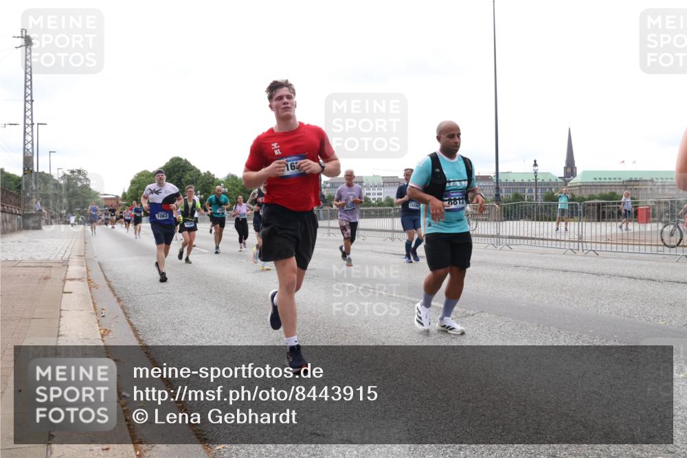 29.06.2025 - hella hamburg halbmarathon Lena Gebhardt http://msf.ph/oto/8443915 29.06.2025 10:29:46 Lombardsbrücke 1063, 16, 1630, 6612, 1063, 1097, 1230, 1661, 1694, 2302, 2699, 3179, 3311, 3524, 3613, 4349, 4395, 4580, 5063, 5322, 5350, 6285, 6725, 7517, 7832, 8388, 8792, 8812, 8941, 9095, 9714, 9937, 10162, 10322, 10641, 10996, 11249, 11269, 11376, 11444, 11634, 11792, 11803, 12086, 12216, 12227, 12305, 12537, 13031, 13382, 13810, 14644, 15266, 16306, 16659, 16662, 16676, 16769, 17496, 17529, 17945, 18298, 18299, 18385 meine-sportfotos.de