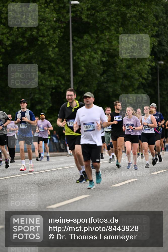 29.06.2025 - hella hamburg halbmarathon Dr. Thomas Lammeyer http://msf.ph/oto/8443928 29.06.2025 10:57:43 Kennedybrücke 1753, 2291, 4595, 5562, 6041, 6044, 6913, 7039, 7611, 7890, 8212, 8414, 8515, 9103, 9368, 9545, 9685, 10490, 10981, 11268 meine-sportfotos.de
