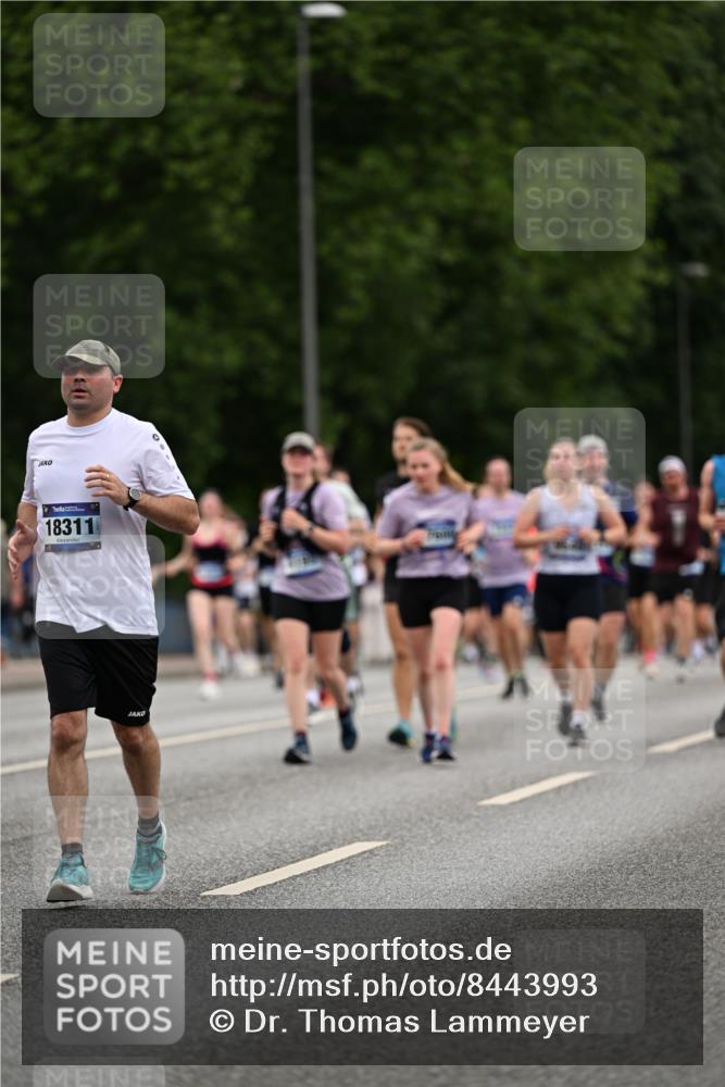 29.06.2025 - hella hamburg halbmarathon Dr. Thomas Lammeyer http://msf.ph/oto/8443993 29.06.2025 10:57:45 Kennedybrücke 1753, 2291, 5562, 6041, 6044, 6913, 7039, 7611, 7890, 8212, 8414, 8515, 8906, 9103, 9368, 9545, 9685, 10490, 11268 meine-sportfotos.de