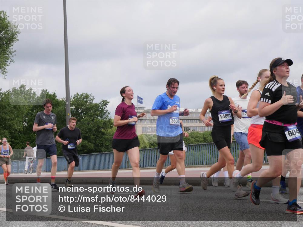 29.06.2025 - hella hamburg halbmarathon Luisa Fischer http://msf.ph/oto/8444029 29.06.2025 10:26:03 Kennedybrücke 16667, 9256, 3600, 14801, 17, 604, 2514, 3003, 3600, 3601, 3769, 4969, 5838, 6048, 6747, 7891, 9256, 10432 meine-sportfotos.de