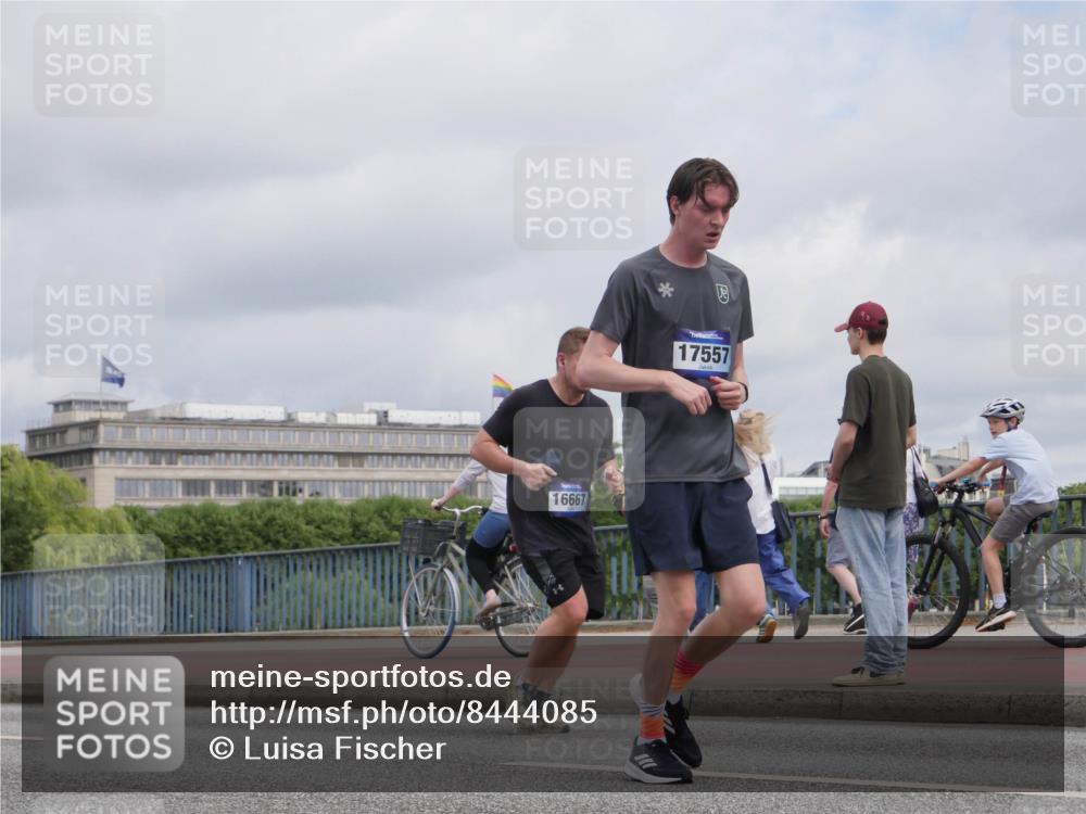 29.06.2025 - hella hamburg halbmarathon Luisa Fischer http://msf.ph/oto/8444085 29.06.2025 10:26:06 Kennedybrücke 16667, 17557, 2022, 2514, 3003, 3600, 3601, 3769, 4969, 5629, 5838, 6048, 6747, 6784, 6785, 7891, 8355, 8715, 9256, 10432 meine-sportfotos.de