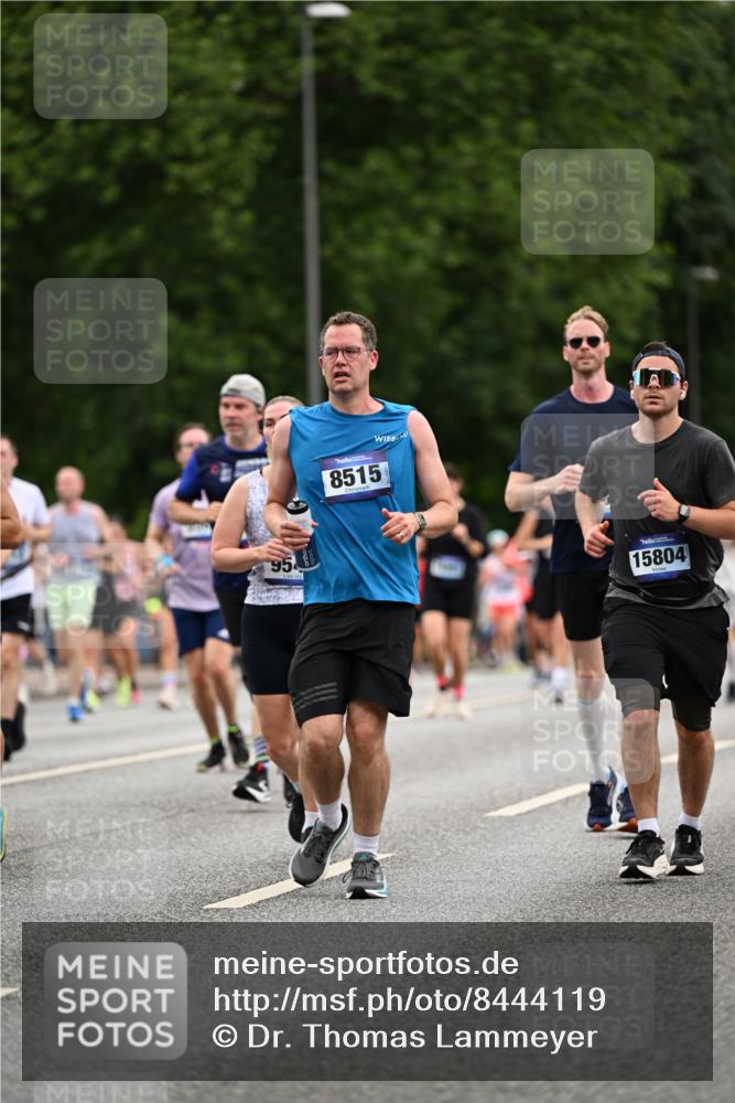 29.06.2025 - hella hamburg halbmarathon Dr. Thomas Lammeyer http://msf.ph/oto/8444119 29.06.2025 10:57:50 Kennedybrücke 1753, 2291, 2528, 3226, 4591, 5562, 6041, 6044, 6913, 7039, 7068, 7611, 7876, 7890, 8212, 8414, 8515, 8906, 9103, 9545, 9685, 10175, 10490, 11268 meine-sportfotos.de