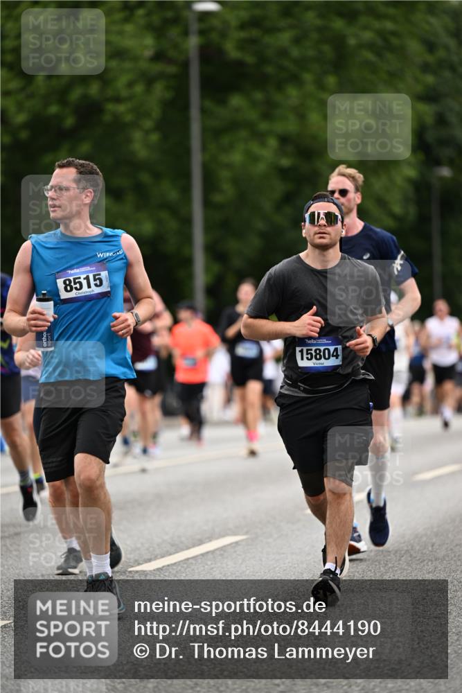 29.06.2025 - hella hamburg halbmarathon Dr. Thomas Lammeyer http://msf.ph/oto/8444190 29.06.2025 10:57:51 Kennedybrücke 1753, 1900, 2291, 2528, 2701, 3226, 4591, 5562, 6041, 6044, 6913, 7039, 7068, 7611, 7876, 7890, 8212, 8414, 8515, 8906, 9103, 9545, 9685, 10175, 10490, 11268 meine-sportfotos.de