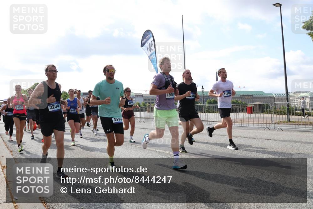 29.06.2025 - hella hamburg halbmarathon Lena Gebhardt http://msf.ph/oto/8444247 29.06.2025 09:53:14 Lombardsbrücke 16666, 7450, 12035, 2234, 1204, 4553, 145, 9544, 19201, 246, 11648, 1012, 1070, 1163, 1176, 1391, 1466, 1558, 1735, 1750, 1759, 1782, 2048, 2213, 2233, 2234, 2365, 2402, 2590, 2623, 2788, 2970, 3021, 3098, 3146, 3304, 3907, 3917, 3928, 4080, 4091, 4277, 4310, 4553, 4691, 4933, 4981, 4997, 5022, 5132, 5460, 5476, 5623, 5624, 5682, 5692, 6081, 6152, 6203, 6282, 6375, 6460, 6712, 6716, 7005, 7093, 7147, 7204, 7322, 7325, 7450, 7599, 7765, 7843, 8063, 8145, 8467, 8664, 9126 meine-sportfotos.de