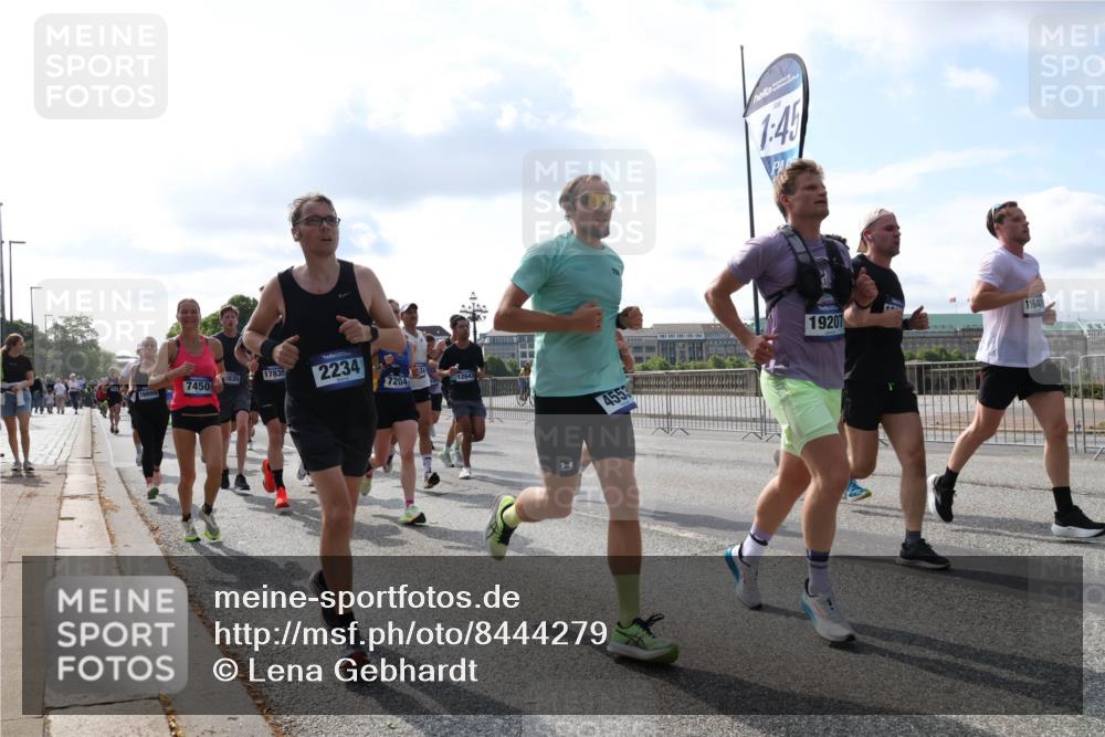 29.06.2025 - hella hamburg halbmarathon Lena Gebhardt http://msf.ph/oto/8444279 29.06.2025 09:53:14 Lombardsbrücke 7450, 035, 17835, 2234, 7204, 12643, 1, 45, 4553, 19207, 11648, 1012, 1070, 1163, 1176, 1391, 1466, 1558, 1735, 1750, 1759, 1782, 2048, 2213, 2233, 2234, 2365, 2402, 2590, 2623, 2788, 2970, 3021, 3098, 3146, 3304, 3907, 3917, 3928, 4080, 4091, 4277, 4310, 4553, 4691, 4933, 4981, 4997, 5022, 5132, 5460, 5476, 5623, 5624, 5682, 5692, 6081, 6152, 6203, 6282, 6375, 6460, 6712, 6716, 7005, 7093, 7147, 7204, 7322, 7325, 7450, 7599, 7765, 7843, 8063, 8145, 8467, 8664, 9126 meine-sportfotos.de