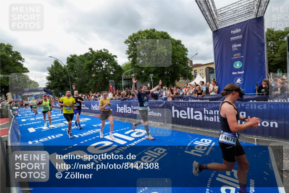 29.06.2025 - hella hamburg halbmarathon Zöllner http://msf.ph/oto/8444308 29.06.2025 10:57:05 Ziel 1485, 4299, 5033, 8669, 11043, 11143, 11212, 11638, 13691, 14408, 14588, 14678, 16470, 16909, 17617, 18719, 19091 meine-sportfotos.de
