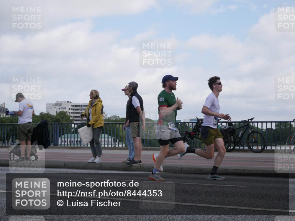 29.06.2025 - hella hamburg halbmarathon Luisa Fischer http://msf.ph/oto/8444353 29.06.2025 09:45:34 Kennedybrücke 265, 1898, 6090, 7380 meine-sportfotos.de