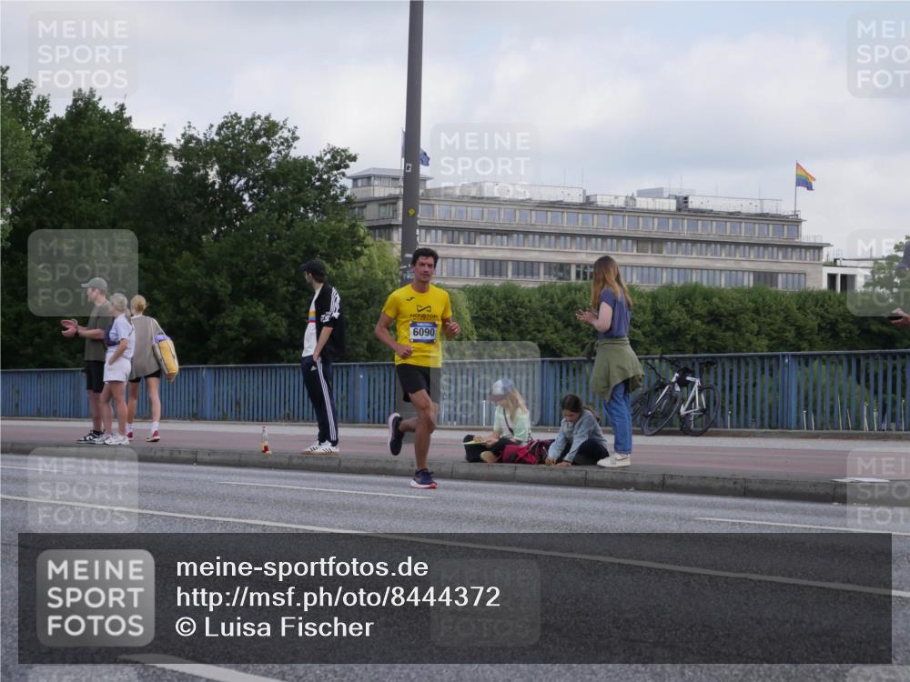 29.06.2025 - hella hamburg halbmarathon Luisa Fischer http://msf.ph/oto/8444372 29.06.2025 09:45:38 Kennedybrücke 9, 6090, 2075, 6090 meine-sportfotos.de