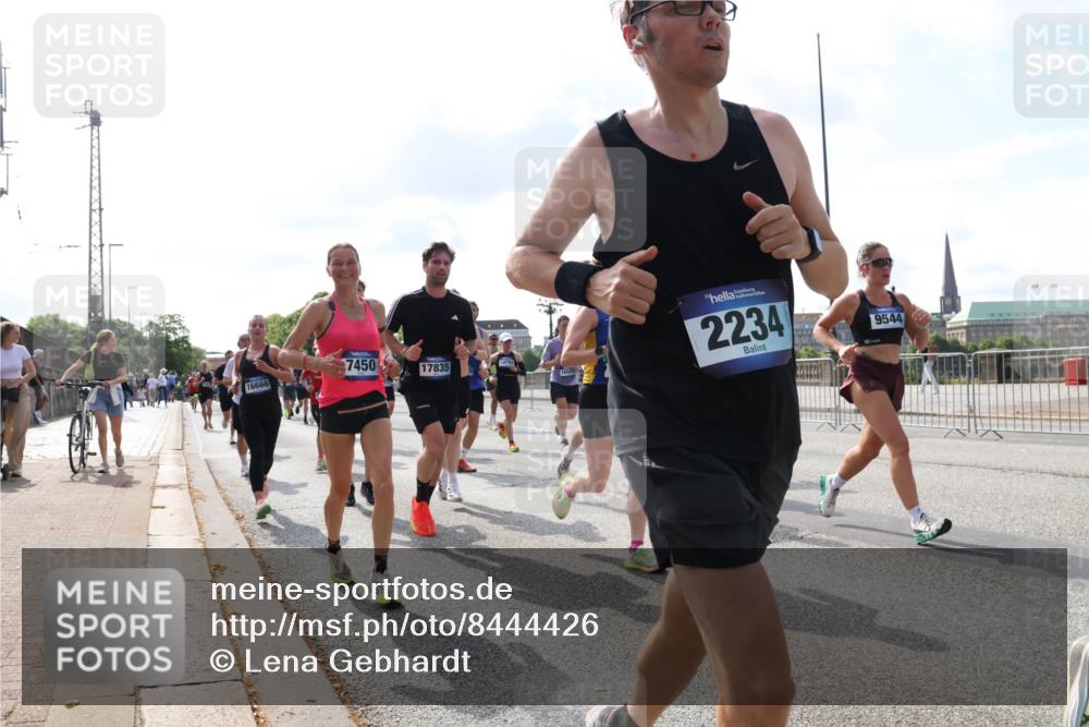 29.06.2025 - hella hamburg halbmarathon Lena Gebhardt http://msf.ph/oto/8444426 29.06.2025 09:53:15 Lombardsbrücke 7450, 17835, 14794, 16666, 2234, 9544, 1012, 1070, 1163, 1176, 1391, 1466, 1558, 1735, 1750, 1759, 1782, 2048, 2213, 2233, 2234, 2365, 2402, 2590, 2623, 2788, 2970, 3021, 3098, 3146, 3304, 3907, 3917, 3928, 4080, 4091, 4277, 4310, 4553, 4691, 4933, 4981, 4997, 5022, 5132, 5460, 5476, 5623, 5624, 5682, 5692, 6081, 6152, 6203, 6282, 6375, 6460, 6712, 6716, 7005, 7093, 7147, 7204, 7322, 7325, 7450, 7599, 7765, 8063, 8145, 8467, 8664, 9126, 13009 meine-sportfotos.de