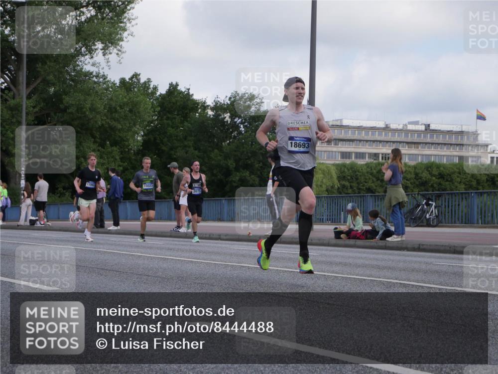 29.06.2025 - hella hamburg halbmarathon Luisa Fischer http://msf.ph/oto/8444488 29.06.2025 09:45:44 Kennedybrücke 15023, 17893, 2075, 50, 18693, 2075, 2180, 2203, 6090, 8318, 8376 meine-sportfotos.de