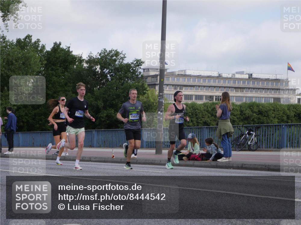 29.06.2025 - hella hamburg halbmarathon Luisa Fischer http://msf.ph/oto/8444542 29.06.2025 09:45:46 Kennedybrücke 151, 17893, 2025, 15023, 2075, 2075, 2180, 2203, 8318, 8376, 9804 meine-sportfotos.de