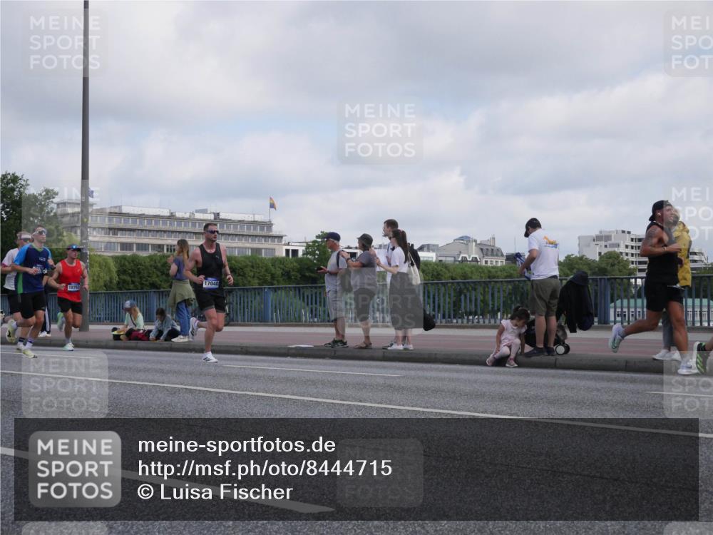 29.06.2025 - hella hamburg halbmarathon Luisa Fischer http://msf.ph/oto/8444715 29.06.2025 09:45:54 Kennedybrücke 2180, 2203, 2483, 8318, 8376, 9804, 10351 meine-sportfotos.de
