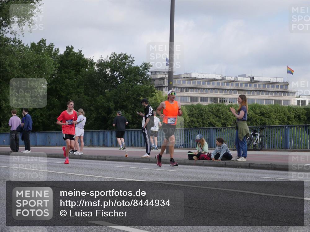 29.06.2025 - hella hamburg halbmarathon Luisa Fischer http://msf.ph/oto/8444934 29.06.2025 09:46:12 Kennedybrücke 1150, 10222, 1122, 1953, 3189, 5308, 9079 meine-sportfotos.de