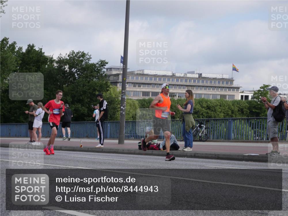 29.06.2025 - hella hamburg halbmarathon Luisa Fischer http://msf.ph/oto/8444943 29.06.2025 09:46:13 Kennedybrücke 11150, 10222, 1122, 1953, 3189, 5308, 9079 meine-sportfotos.de