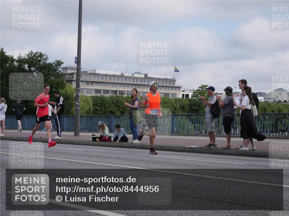 29.06.2025 - hella hamburg halbmarathon Luisa Fischer http://msf.ph/oto/8444956 29.06.2025 09:46:13 Kennedybrücke 10222, 1122, 1953, 3189, 5308, 9079 meine-sportfotos.de