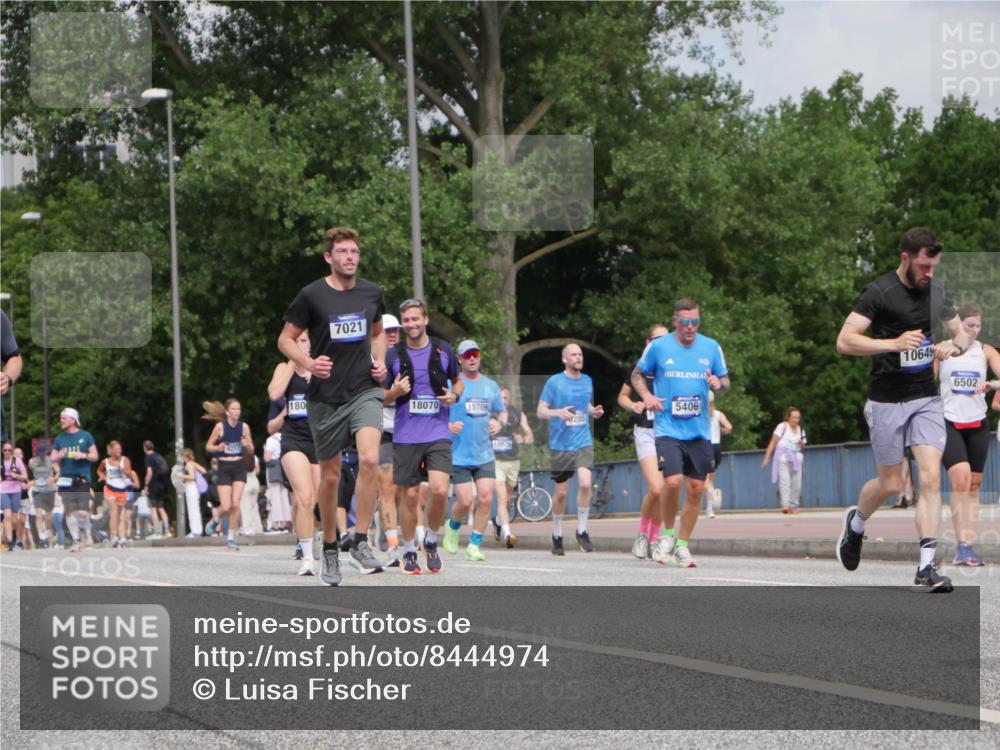 29.06.2025 - hella hamburg halbmarathon Luisa Fischer http://msf.ph/oto/8444974 29.06.2025 10:26:58 Kennedybrücke 9217, 7021, 180, 18070, 15709, 15975, 8285, 10649, 6502, 5406, 1003, 1048, 2125, 3285, 3457, 4464, 4684, 5406, 6502, 7021, 7029, 7820, 8181, 8716, 10649 meine-sportfotos.de
