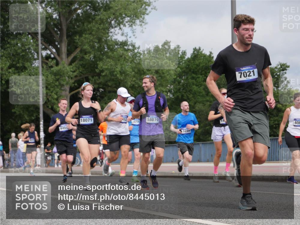 29.06.2025 - hella hamburg halbmarathon Luisa Fischer http://msf.ph/oto/8445013 29.06.2025 10:27:01 Kennedybrücke 18071, 452, 15709, 18070, 14, 446, 3285, 9212, 7021, 650, 3034, 3285, 4464, 4684, 5406, 6502, 7021, 7029, 8181, 9217, 10649 meine-sportfotos.de