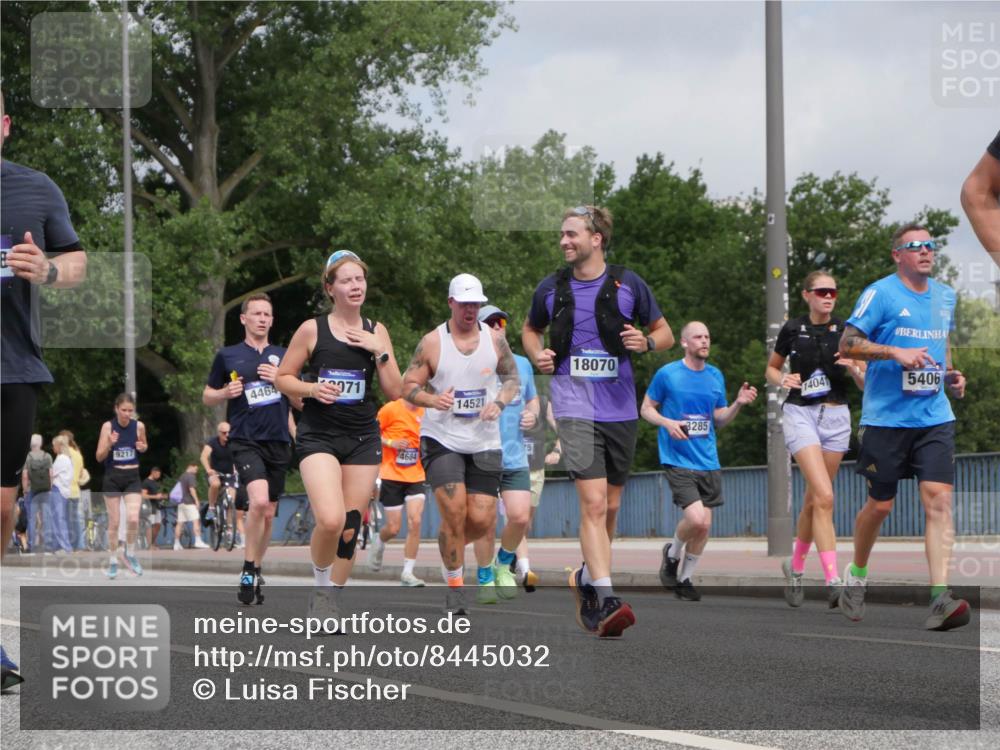 29.06.2025 - hella hamburg halbmarathon Luisa Fischer http://msf.ph/oto/8445032 29.06.2025 10:27:01 Kennedybrücke 9217, 4464, 971, 4684, 14521, 5, 18070, 3285, 14041, 5406, 3034, 3285, 4464, 4684, 5406, 6502, 7021, 7029, 8181, 9217, 10649 meine-sportfotos.de