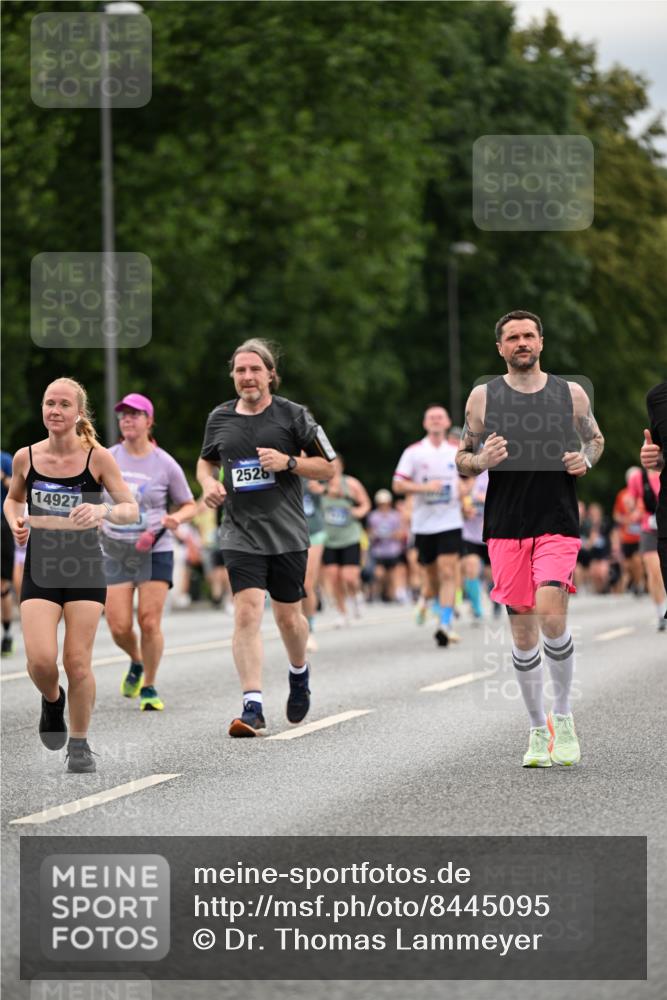 29.06.2025 - hella hamburg halbmarathon Dr. Thomas Lammeyer http://msf.ph/oto/8445095 29.06.2025 10:58:02 Kennedybrücke 1753, 1789, 1900, 1984, 2146, 2528, 2701, 3226, 4591, 4626, 5562, 5817, 5857, 6041, 6273, 6913, 7068, 7611, 7876, 8189, 8212, 8515, 8906, 9103, 9531, 9545, 9685, 10175 meine-sportfotos.de