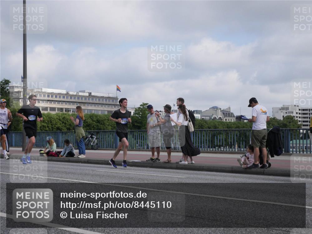 29.06.2025 - hella hamburg halbmarathon Luisa Fischer http://msf.ph/oto/8445110 29.06.2025 09:46:26 Kennedybrücke 12, 195, 5344, 10173, 7231, 5344, 7231, 7793, 8975, 9047, 10106, 10173 meine-sportfotos.de