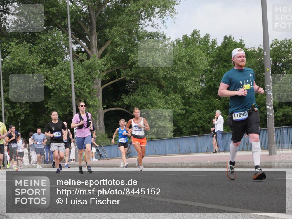 29.06.2025 - hella hamburg halbmarathon Luisa Fischer http://msf.ph/oto/8445152 29.06.2025 10:27:10 Kennedybrücke 1444, 9715, 13149, 2025, 8031, 17099, 1444, 2489, 3034, 3285, 4684, 8031, 9217 meine-sportfotos.de
