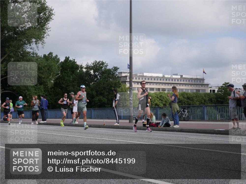 29.06.2025 - hella hamburg halbmarathon Luisa Fischer http://msf.ph/oto/8445199 29.06.2025 09:46:29 Kennedybrücke 14828, 10106, 5344, 7231, 7793, 8975, 9047, 10106, 10173, 10790 meine-sportfotos.de