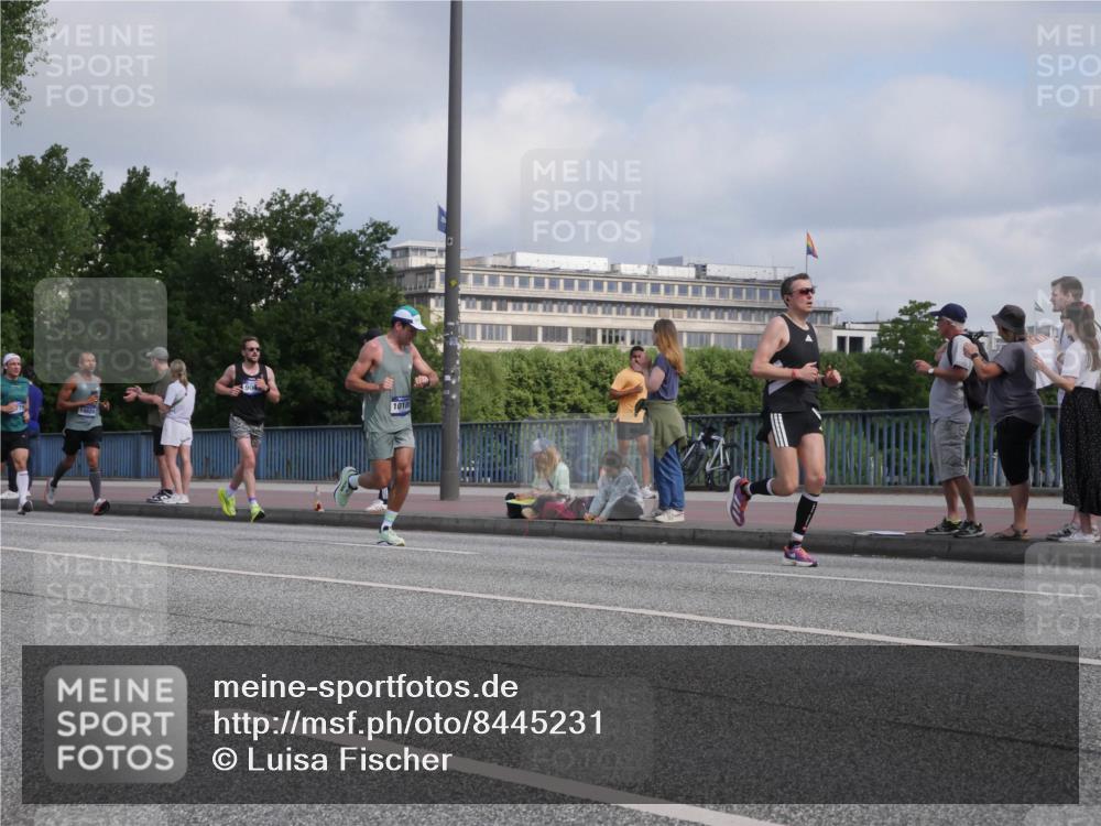 29.06.2025 - hella hamburg halbmarathon Luisa Fischer http://msf.ph/oto/8445231 29.06.2025 09:46:30 Kennedybrücke 5344, 7231, 7793, 8975, 9047, 10106, 10173, 10790 meine-sportfotos.de