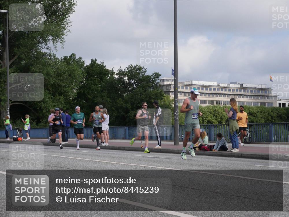 29.06.2025 - hella hamburg halbmarathon Luisa Fischer http://msf.ph/oto/8445239 29.06.2025 09:46:31 Kennedybrücke 13779, 14828, 10106, 5344, 7231, 7793, 8975, 9047, 10106, 10173, 10790 meine-sportfotos.de