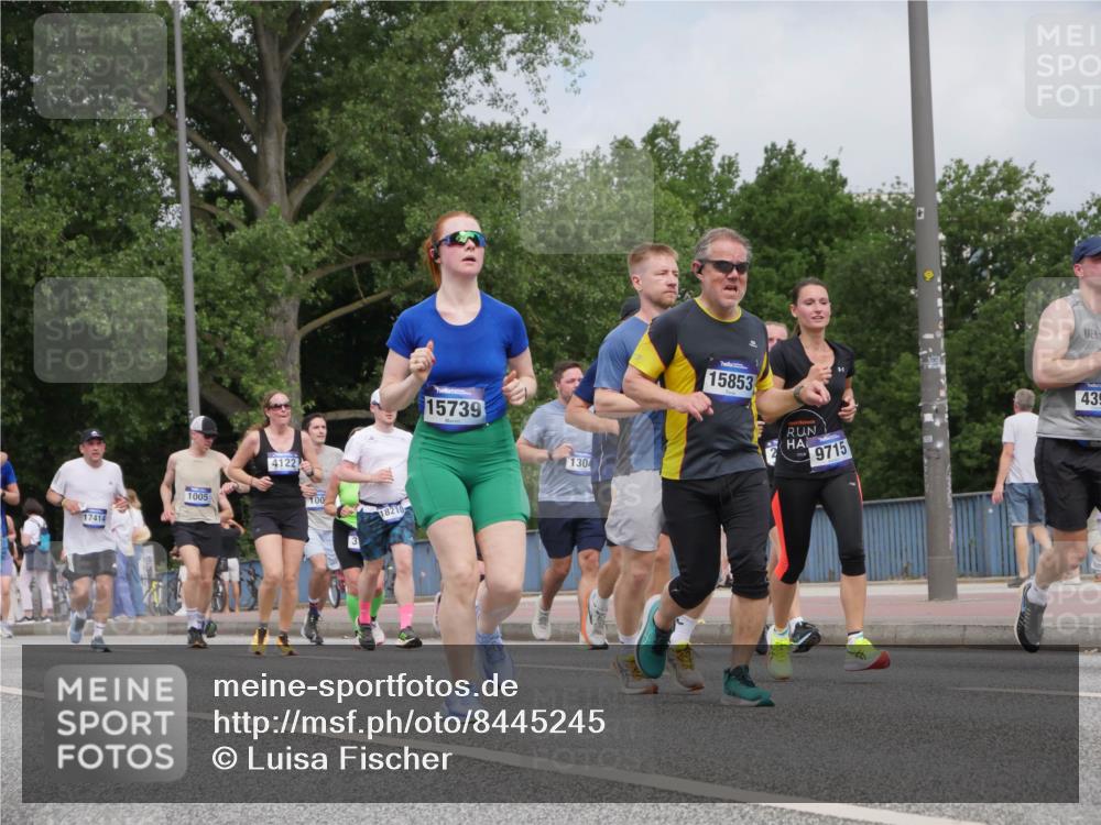 29.06.2025 - hella hamburg halbmarathon Luisa Fischer http://msf.ph/oto/8445245 29.06.2025 10:27:18 Kennedybrücke 17414, 1005, 4122, 100, 18210, 15739, 1304, 15853, 9715, 439, 1005, 1009, 1304, 1444, 2108, 2489, 3185, 4122, 4391, 4597, 5661, 7013, 8031, 8149, 8676, 9715 meine-sportfotos.de