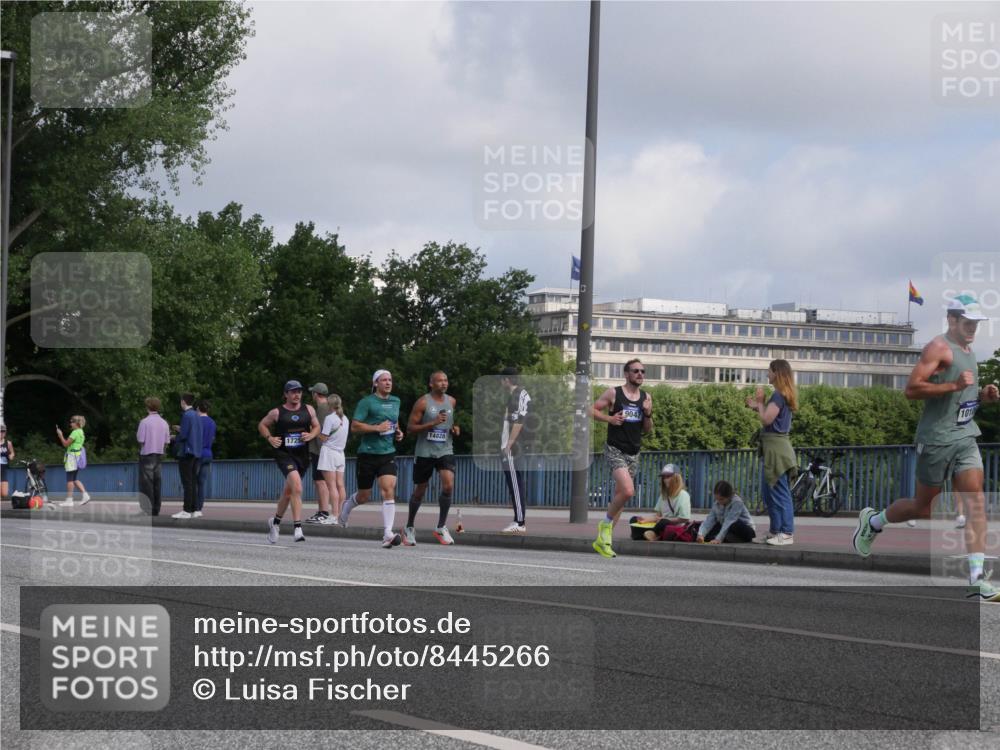 29.06.2025 - hella hamburg halbmarathon Luisa Fischer http://msf.ph/oto/8445266 29.06.2025 09:46:31 Kennedybrücke 14828, 9047, 1010, 5344, 7231, 7793, 8975, 9047, 10106, 10173, 10790 meine-sportfotos.de