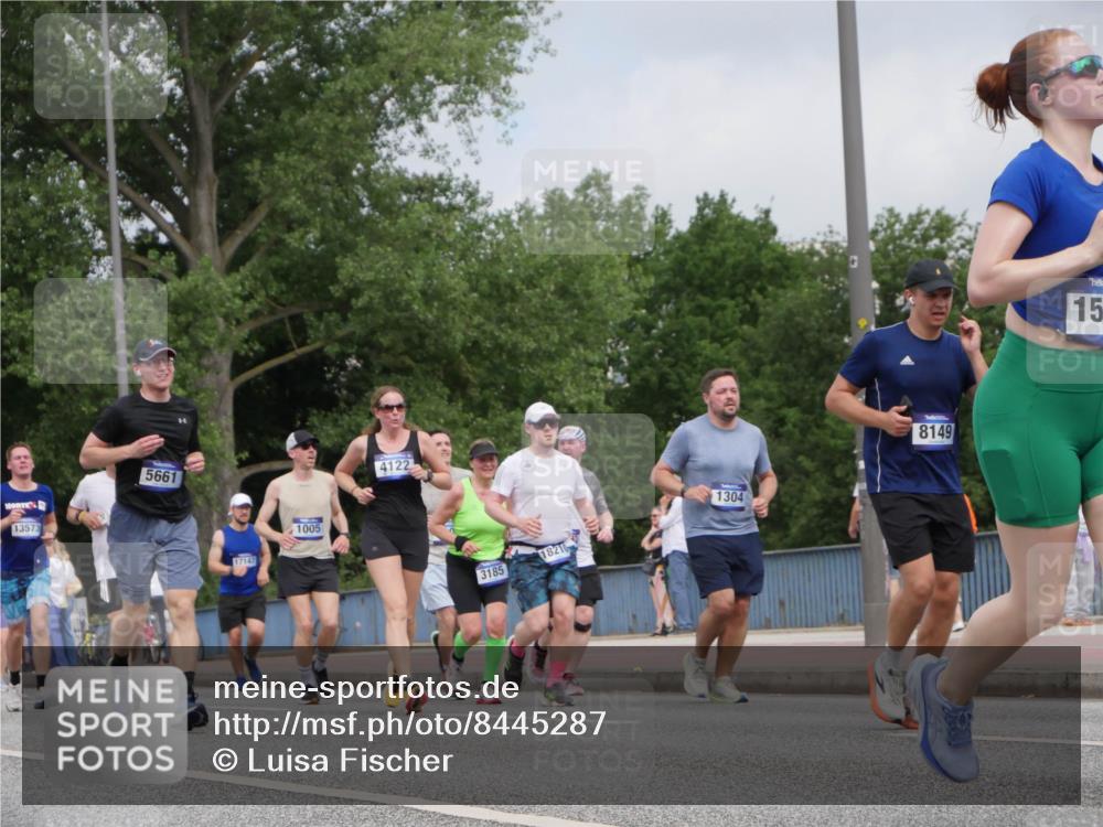 29.06.2025 - hella hamburg halbmarathon Luisa Fischer http://msf.ph/oto/8445287 29.06.2025 10:27:20 Kennedybrücke 13573, 5661, 17147, 1005, 4122, 3185, 18210, 1304, 8149, 15, 1005, 1009, 1304, 1444, 2108, 2489, 2766, 3185, 4122, 4391, 4597, 5661, 7013, 8031, 8149, 8676, 9715 meine-sportfotos.de