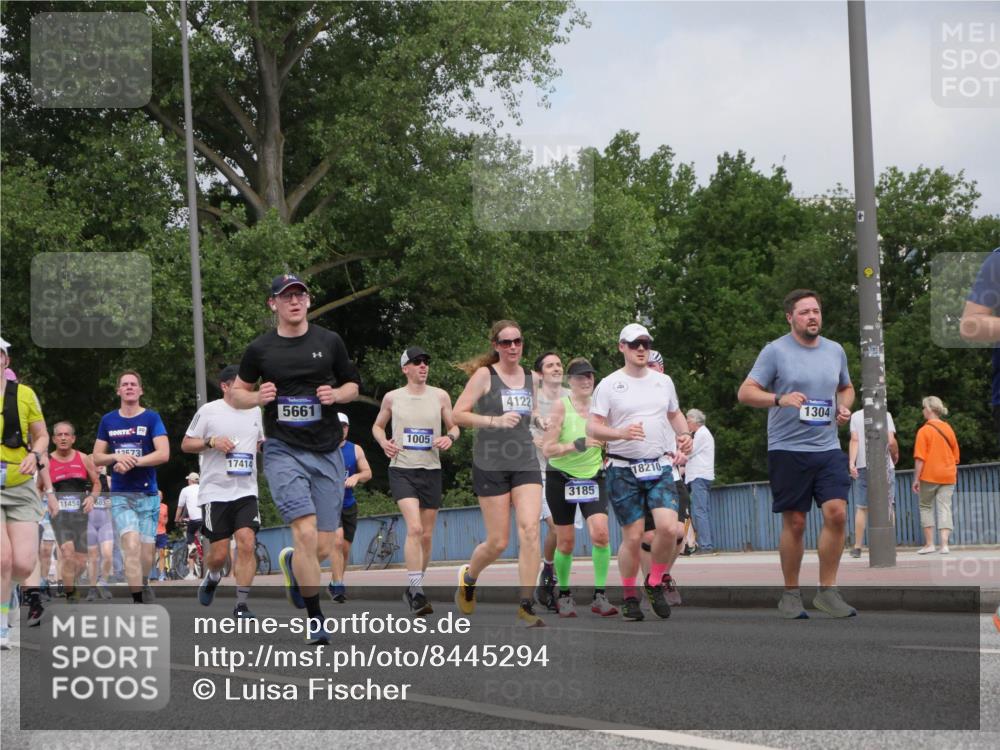 29.06.2025 - hella hamburg halbmarathon Luisa Fischer http://msf.ph/oto/8445294 29.06.2025 10:27:20 Kennedybrücke 11454, 603, 2573, 17414, 5661, 1005, 4122, 3185, 18210, 1304, 1005, 1009, 1304, 1444, 2108, 2489, 2766, 3185, 4122, 4391, 4597, 5661, 7013, 8031, 8149, 8676, 9715 meine-sportfotos.de