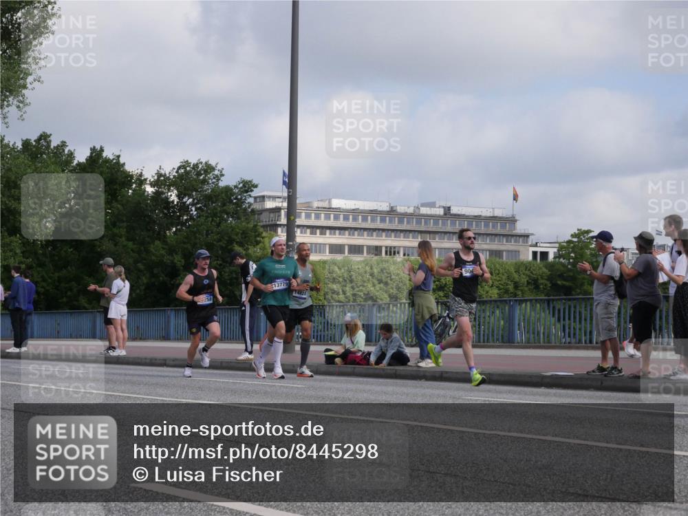 29.06.2025 - hella hamburg halbmarathon Luisa Fischer http://msf.ph/oto/8445298 29.06.2025 09:46:32 Kennedybrücke 13779, 14828, 904, 3968, 8975, 9047, 10106, 10790 meine-sportfotos.de