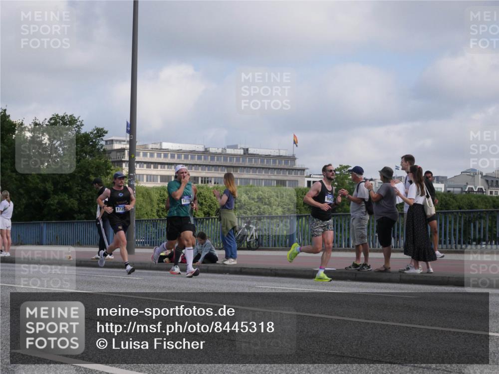 29.06.2025 - hella hamburg halbmarathon Luisa Fischer http://msf.ph/oto/8445318 29.06.2025 09:46:33 Kennedybrücke 9047, 13779, 1725, 3075, 3968, 8975, 9047, 10106, 10790 meine-sportfotos.de