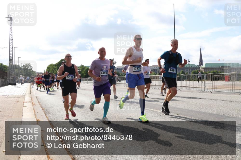 29.06.2025 - hella hamburg halbmarathon Lena Gebhardt http://msf.ph/oto/8445378 29.06.2025 09:53:21 Lombardsbrücke 5022, 13690, 17729, 4091, 1012, 1391, 1466, 1558, 1735, 1750, 1759, 2048, 2213, 2234, 2365, 2402, 2590, 2623, 2788, 2970, 3021, 3098, 3146, 3186, 3304, 3414, 3907, 3917, 3928, 4091, 4310, 4553, 4981, 4997, 5022, 5132, 5460, 5623, 5624, 5682, 5692, 6071, 6081, 6152, 6203, 6282, 6375, 6460, 6712, 6716, 6903, 7005, 7093, 7147, 7204, 7322, 7450, 7765, 8063, 8145, 8467, 8664, 9126, 9626, 9723, 9965, 13009 meine-sportfotos.de