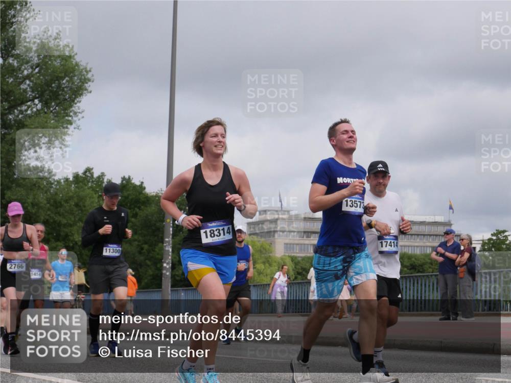 29.06.2025 - hella hamburg halbmarathon Luisa Fischer http://msf.ph/oto/8445394 29.06.2025 10:27:26 Kennedybrücke 2766, 1454, 15456, 11300, 18314, 13573, 17414, 1005, 1009, 1304, 2766, 3185, 3579, 4122, 4597, 4993, 5055, 5160, 5661, 7013, 8149, 8297, 8676, 8717, 9603 meine-sportfotos.de