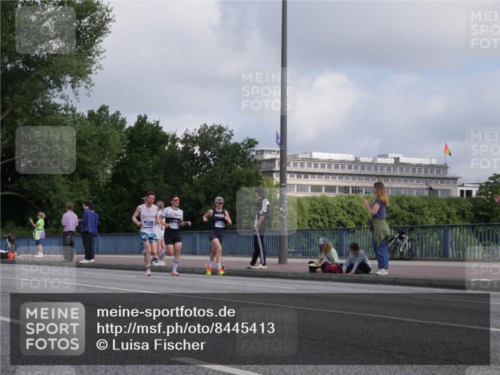 29.06.2025 - hella hamburg halbmarathon Luisa Fischer http://msf.ph/oto/8445413 29.06.2025 09:46:36 Kennedybrücke 10790, 15655, 19114, 1065, 3075, 3968, 9047, 10790 meine-sportfotos.de