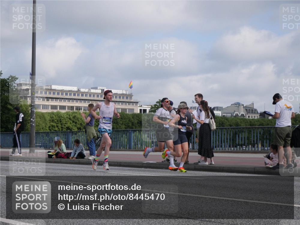 29.06.2025 - hella hamburg halbmarathon Luisa Fischer http://msf.ph/oto/8445470 29.06.2025 09:46:39 Kennedybrücke 15655, 0790, 1065, 2879, 3075, 3968, 7349, 10790 meine-sportfotos.de