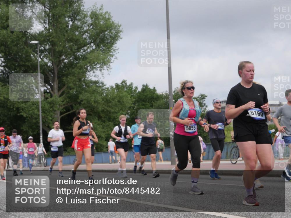 29.06.2025 - hella hamburg halbmarathon Luisa Fischer http://msf.ph/oto/8445482 29.06.2025 10:27:32 Kennedybrücke 18998, 8132, 6185, 8297, 5055, 4993, 5160, 1545, 2766, 3579, 4646, 4993, 5055, 5160, 5258, 5260, 8141, 8297, 8717, 9603 meine-sportfotos.de