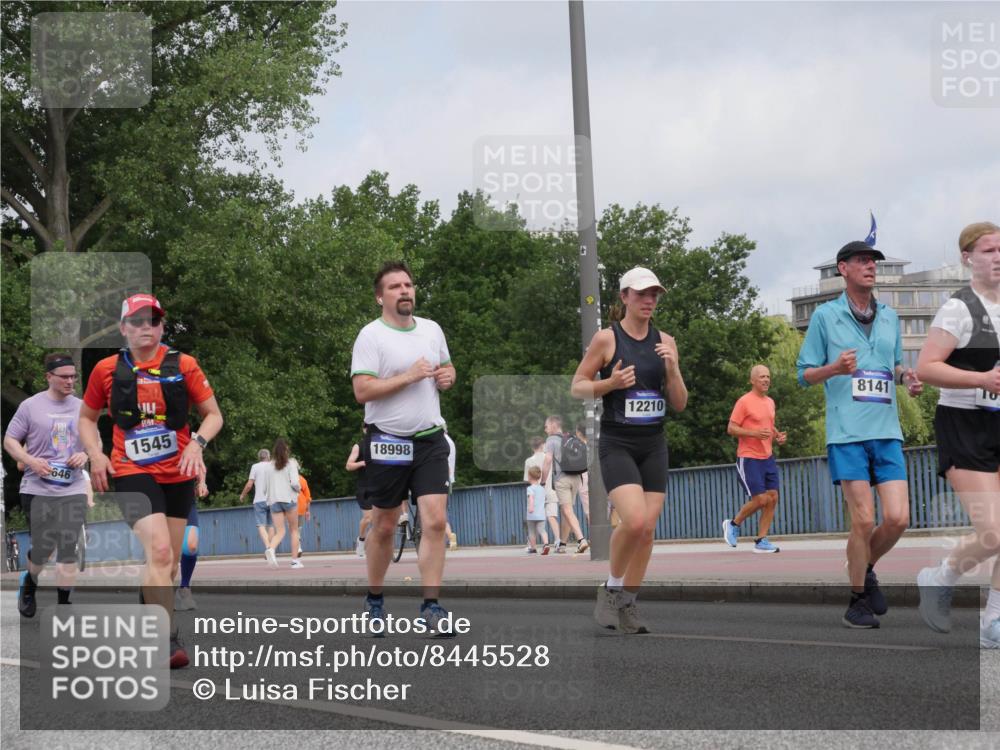 29.06.2025 - hella hamburg halbmarathon Luisa Fischer http://msf.ph/oto/8445528 29.06.2025 10:27:35 Kennedybrücke 646, 1545, 18998, 12210, 8141, 1545, 3579, 4646, 4993, 5055, 5160, 5258, 5260, 8141, 8297, 8717, 9603 meine-sportfotos.de