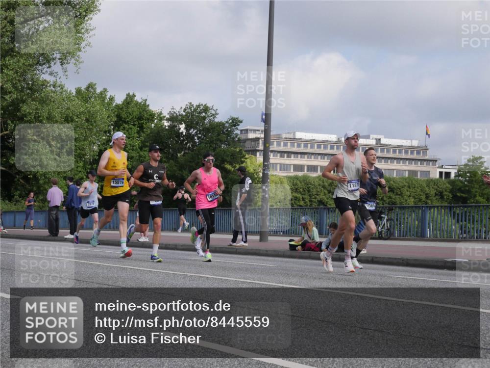 29.06.2025 - hella hamburg halbmarathon Luisa Fischer http://msf.ph/oto/8445559 29.06.2025 09:46:45 Kennedybrücke 2879, 15576, 1611, 1187, 1065, 1065, 2879, 3075, 3845, 3968, 4678, 7349 meine-sportfotos.de