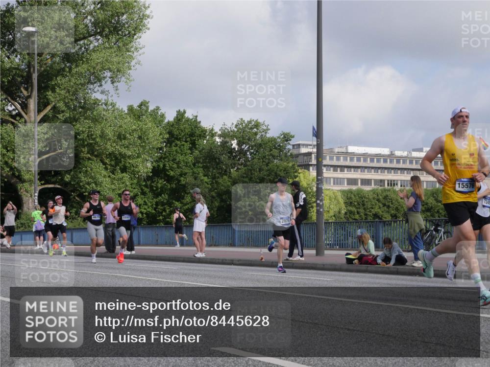 29.06.2025 - hella hamburg halbmarathon Luisa Fischer http://msf.ph/oto/8445628 29.06.2025 09:46:47 Kennedybrücke 4678, 18567, 2879, 15576, 7349, 1065, 2879, 3845, 4678, 7349 meine-sportfotos.de