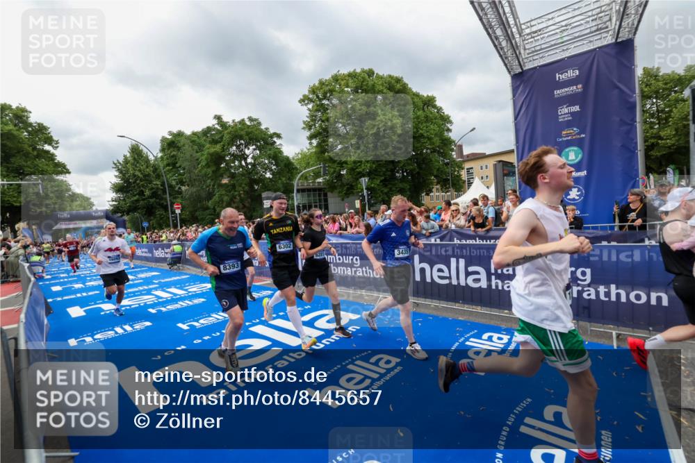 29.06.2025 - hella hamburg halbmarathon Zöllner http://msf.ph/oto/8445657 29.06.2025 10:57:34 Ziel 2236, 2652, 3435, 4502, 5015, 5134, 5457, 5458, 5728, 6281, 6302, 8393, 12144, 13245, 13394, 15695, 16093, 17758, 17828 meine-sportfotos.de