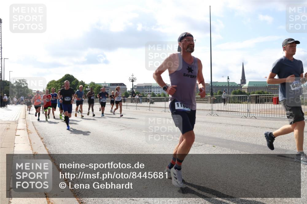 29.06.2025 - hella hamburg halbmarathon Lena Gebhardt http://msf.ph/oto/8445681 29.06.2025 09:53:23 Lombardsbrücke 9126, 6375, 1672, 88888, 6460, 1012, 1391, 1466, 1558, 1735, 1750, 1759, 2048, 2213, 2234, 2365, 2402, 2590, 2623, 2788, 2970, 3004, 3021, 3146, 3186, 3304, 3414, 3907, 3917, 3928, 4091, 4310, 4553, 4981, 4997, 5022, 5132, 5460, 5623, 5624, 5692, 6071, 6081, 6152, 6203, 6282, 6375, 6460, 6712, 6716, 6903, 7005, 7093, 7147, 7204, 7322, 7448, 7450, 7765, 8063, 8145, 8664, 9126, 9626, 9723, 9965, 13009 meine-sportfotos.de