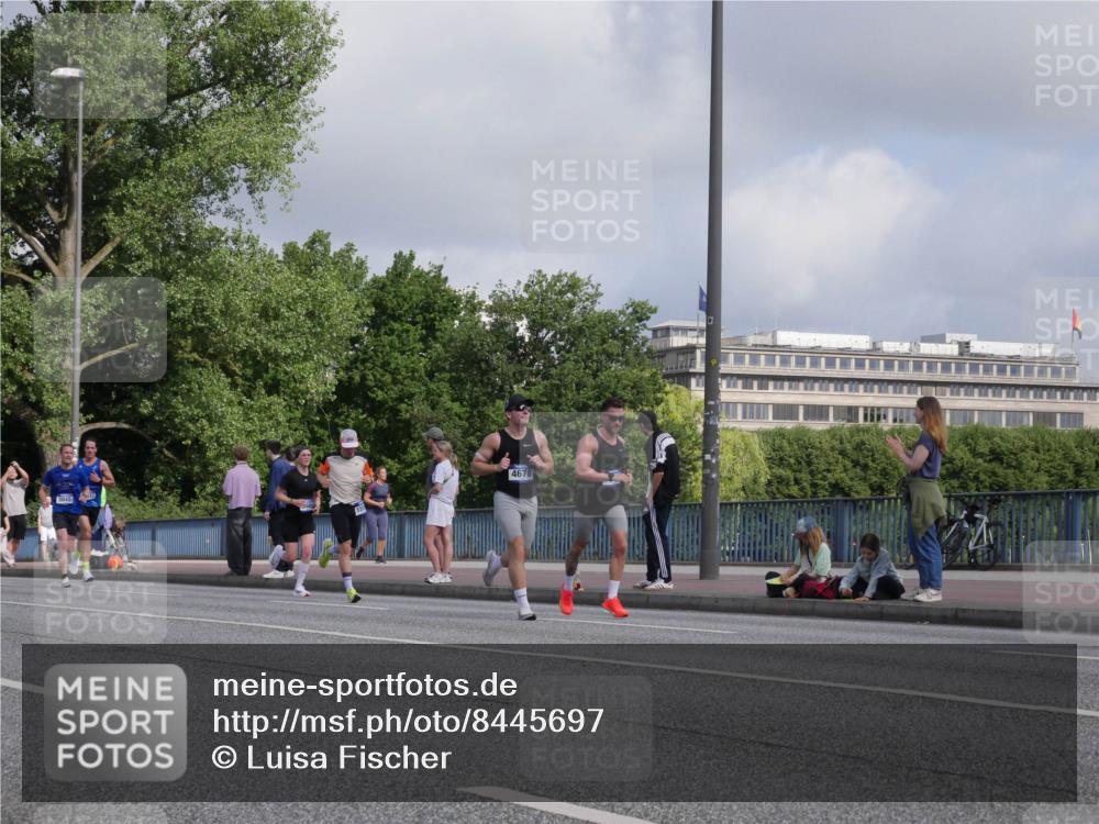 29.06.2025 - hella hamburg halbmarathon Luisa Fischer http://msf.ph/oto/8445697 29.06.2025 09:46:48 Kennedybrücke 4678, 1065, 2879, 3845, 4678, 7349 meine-sportfotos.de