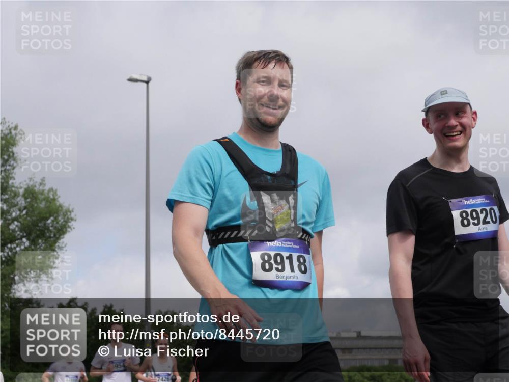 29.06.2025 - hella hamburg halbmarathon Luisa Fischer http://msf.ph/oto/8445720 29.06.2025 10:27:45 Kennedybrücke 5954, 8918, 8920, 4162, 4646, 5039, 5260, 5954, 7426, 7920, 8187, 8918, 8920 meine-sportfotos.de