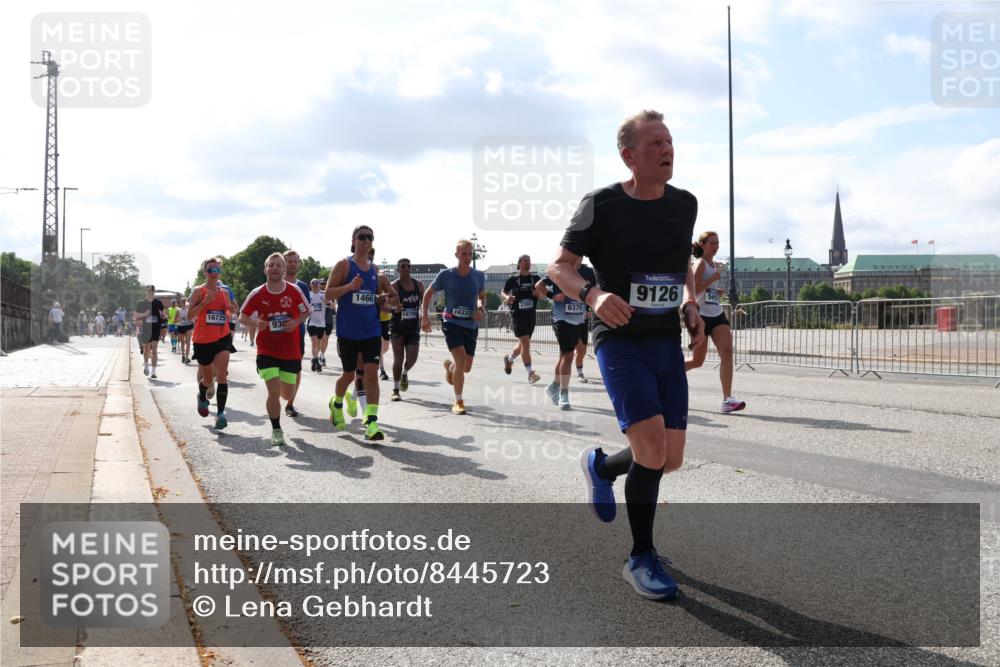 29.06.2025 - hella hamburg halbmarathon Lena Gebhardt http://msf.ph/oto/8445723 29.06.2025 09:53:25 Lombardsbrücke 1466, 16725, 16333, 6375, 93, 9126, 1012, 1391, 1466, 1558, 1735, 1750, 1759, 2048, 2213, 2234, 2365, 2402, 2590, 2623, 2890, 2937, 2970, 3004, 3021, 3146, 3186, 3304, 3414, 3907, 3917, 3928, 4091, 4310, 4553, 4981, 4997, 5022, 5132, 5362, 5460, 5623, 5624, 5692, 6071, 6081, 6152, 6203, 6282, 6375, 6388, 6460, 6712, 6716, 6903, 7005, 7093, 7147, 7204, 7322, 7448, 7450, 7765, 8063, 8145, 8664, 9126, 9626, 9723, 9965, 13009 meine-sportfotos.de